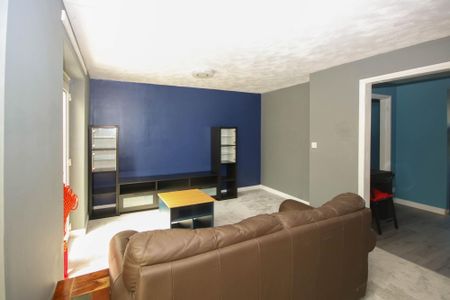 Vale View, Nuneaton, CV10 - Photo 2