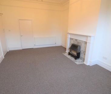 1 bedroom ground floor flat to rent - Photo 2