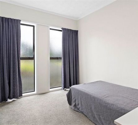 Central, spacious, quiet. - Photo 1