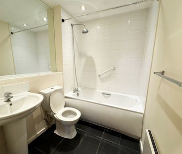 6-14 High Street, RH10 1BN - Photo 5