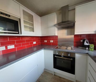 2 bedroom terraced house to rent - Photo 6