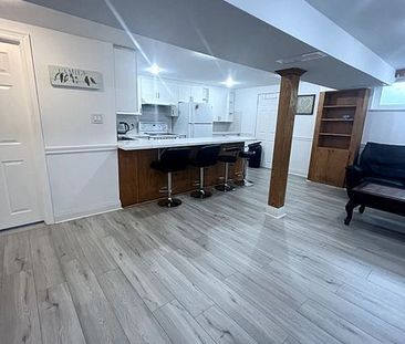 For Lease - 377 Taylor Mills Drive, Richmond Hill, Ontario - Photo 6