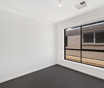 BRAND NEW 3 BEDROOM HOME - Photo 4