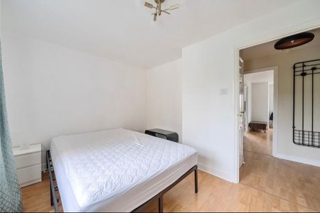 1 Bed Flat, Corbidge Court, SE8 - Photo 5