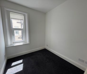 2 bedroom apartment to rent Wilmington Square, Eastbourne, BN21 - Photo 4