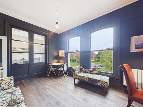 Flat 8 L'Academie, 14 College Gardens, Belfast, BT9 6BQ - Photo 1