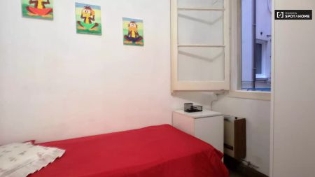 Single Bed in Rooms for rent in comfortable 4-bedroom apartment in wonderful La Dreta de l'Eixample - Photo 5