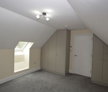 3 bedroom House To Let - Photo 2