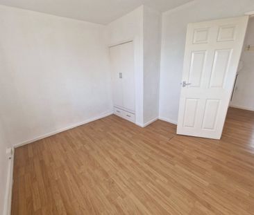 Foxroyd Lane, Dewsbury, West Yorkshire, WF12 - Photo 2