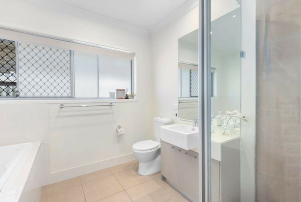 4 Bedrooms plus study in Coomera! - Photo 1