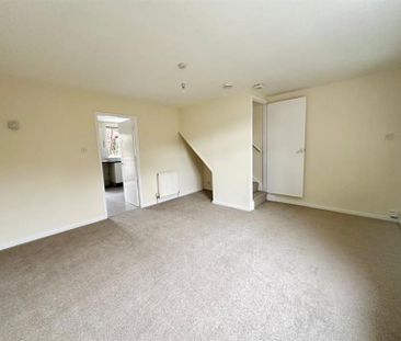 3 Bedroom End Terrace To Let - Photo 2