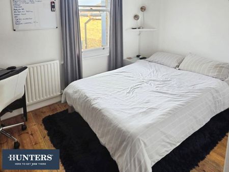 1 bedroom Flat To Let - Photo 3