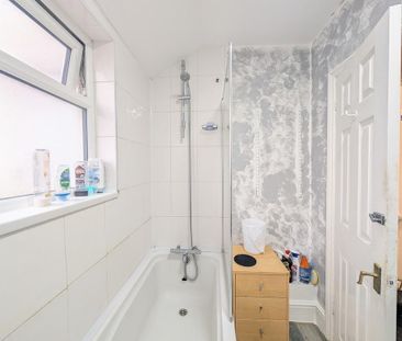 1 bedroom in a house share to rent - Photo 6