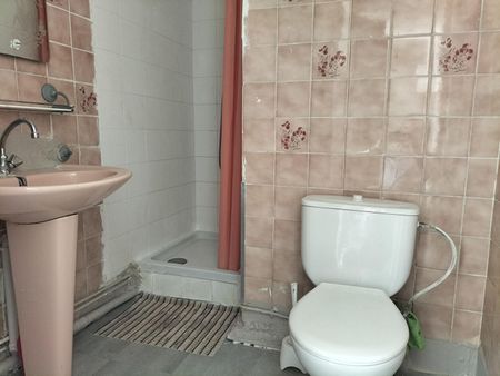 Appartement 2 pièces 39m2 MARSEILLE 15EME 595 euros - Photo 2