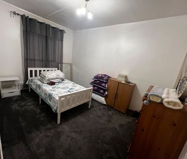 Room in a Shared House, Newcastle Street, M15 - Photo 5