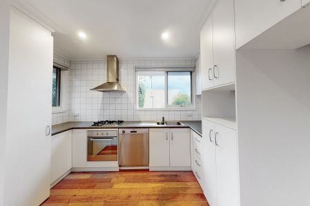 4/84 Rochester Road, Balwyn - Photo 4