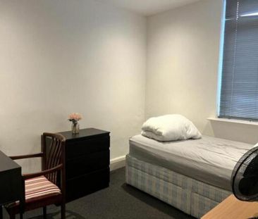 3 bedroom terraced house to rent - Photo 5