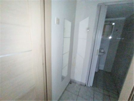 Διαμέρισμα για ενοικίαση Πλατεία Ναυαρίνου (Κέντρο Θεσσαλονίκης) - Photo 3
