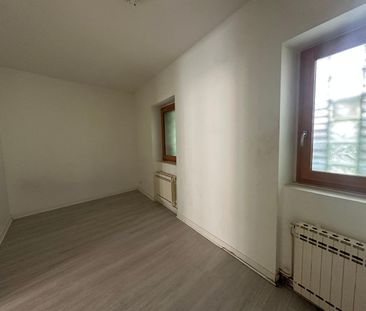 Location Maison 5 pièces 138m² CLERMONT FERRAND 63100 - Photo 1