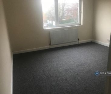 2 bedroom semi-detached house to rent - Photo 3