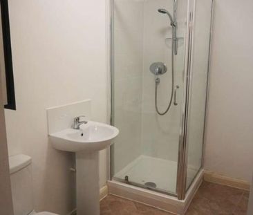 En-suite Room, In Gardner Street, Salford (id#), M6 - Photo 5