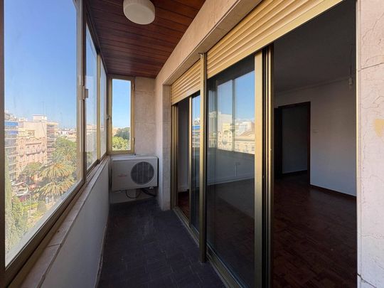 4 room luxury Apartment for rent in Valencia - Photo 1