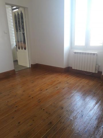 Location Appartement 3 pièces 60m² LA TREMBLADE 17390 - Photo 2