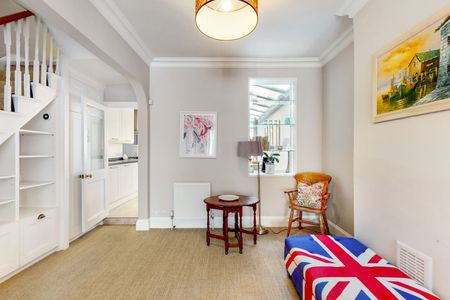4 Bed Semi-Detached House, Temperley Road, SW12 - Photo 3