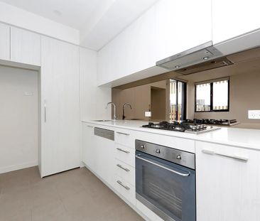 Modern living in a desired location - Photo 6