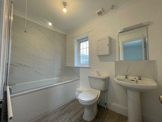 4 bedroom detached house to rent - Photo 1