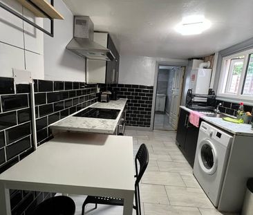 Room in a Shared House, Grange Road, E13 - Photo 5