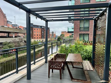 2 bedroom flat to rent - Photo 2