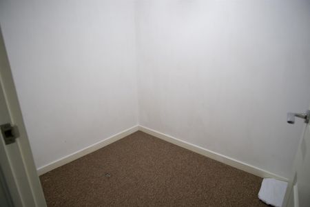 1 Bed Flat to Let on Beckett Court, Preston - Photo 5