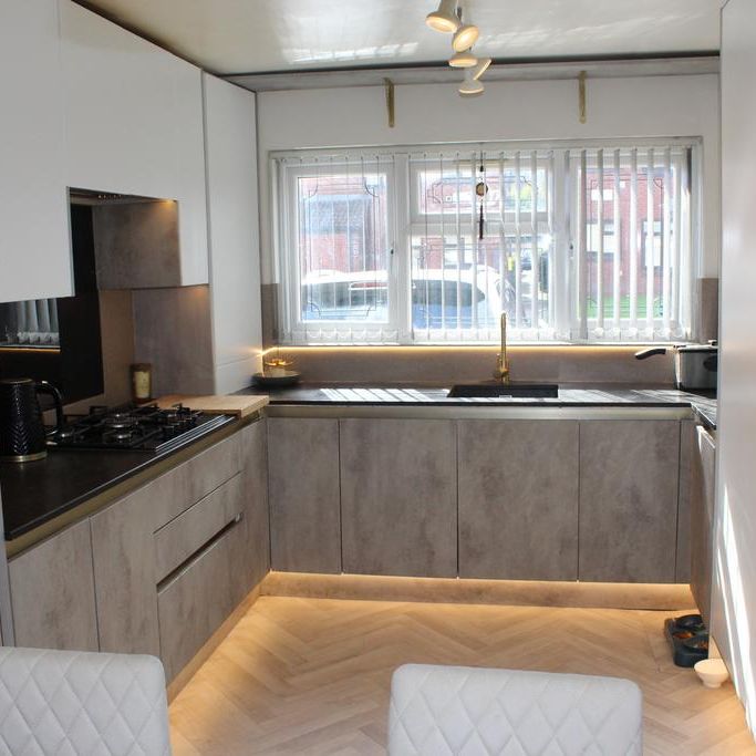 3 bedroom terraced house to rent - Photo 1