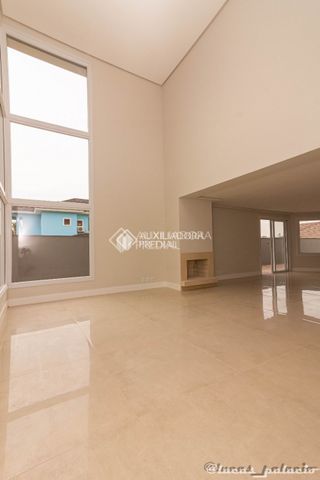 Casa em Condomínio com 5 quartos e 402m² para alugar em Estancia Velha, Canoas. - Photo 2