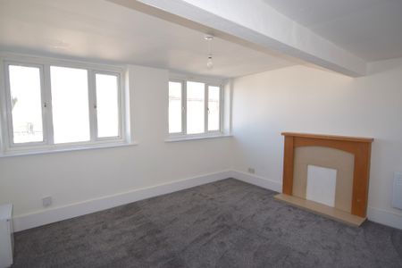 To Let 2 Bed Apartment - Photo 2