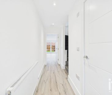 3 bedroom mews to rent - Photo 5