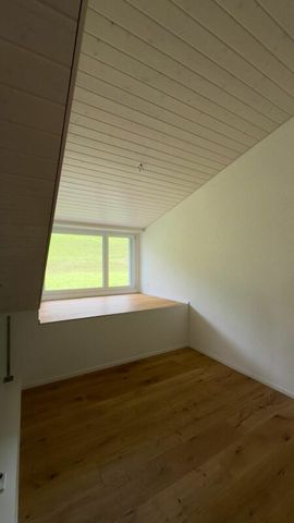 Moderne Dachwohnung in Bettwiesen zu vermieten! - Photo 5