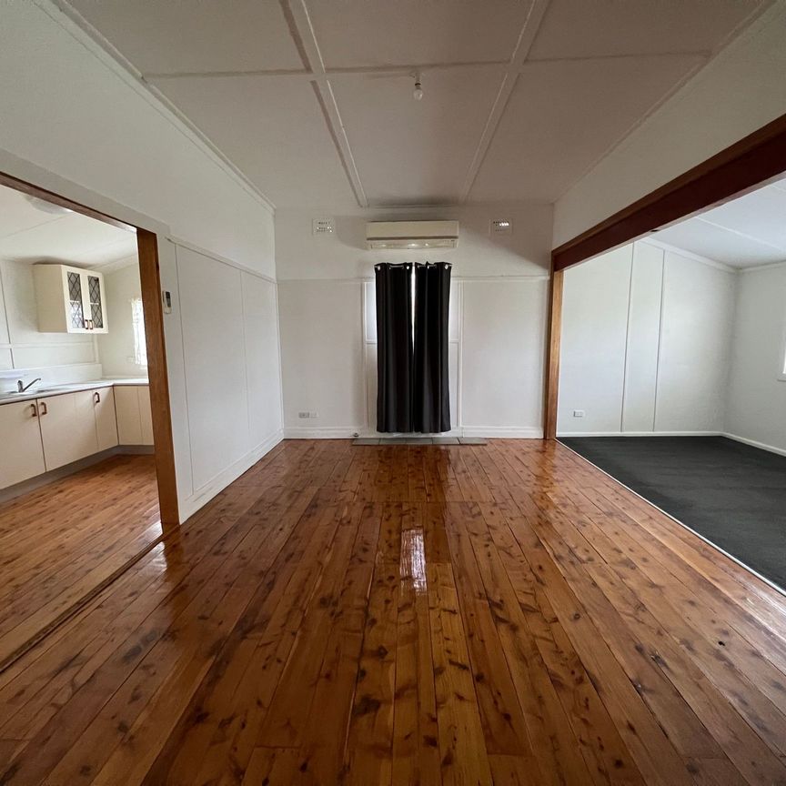 Century 21 Central West 02 6862 1265 - Photo 1