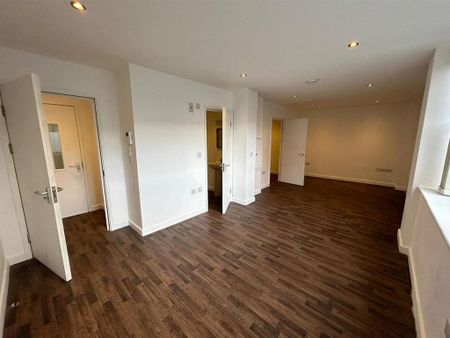 Studio to rent - Photo 3
