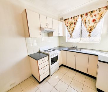 Ground Floor 2 Bedroom Unit - Photo 3