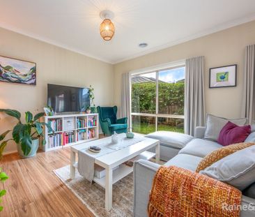 Charming Family Home in Sunbury - Photo 6