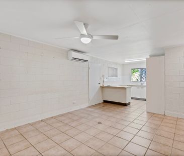 Single Level Duplex in Quiet Cul-De-Sac! - Photo 1