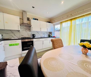 1 bedroom in a house share to rent - Photo 6