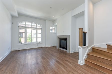 For Lease - 19 Salvador Allende Court, Toronto, Ontario - Photo 4