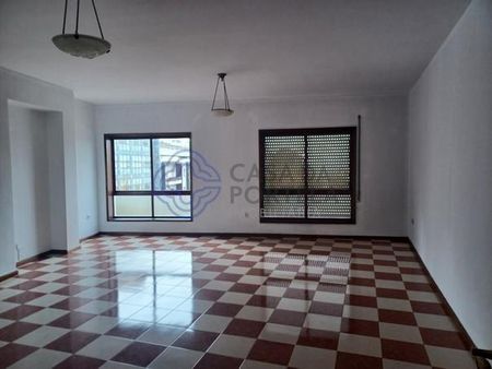 Apartamento T4 - Photo 2