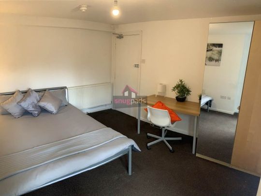 1 Bed - Bolton Road, Salford, - Photo 1