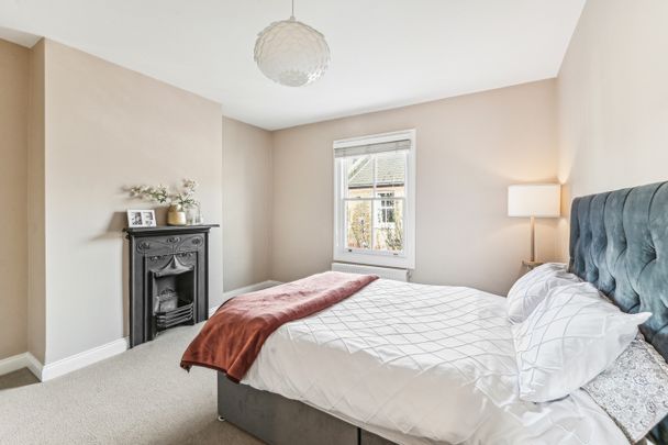 2 bed Terraced House To Let - Photo 1
