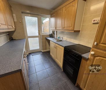 3 bedroom terraced house to rent - Photo 5