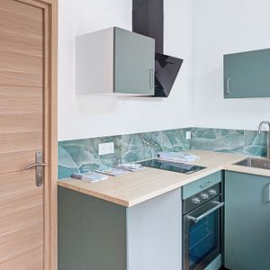 Appartement à louer - REIMS GARE - Photo 2